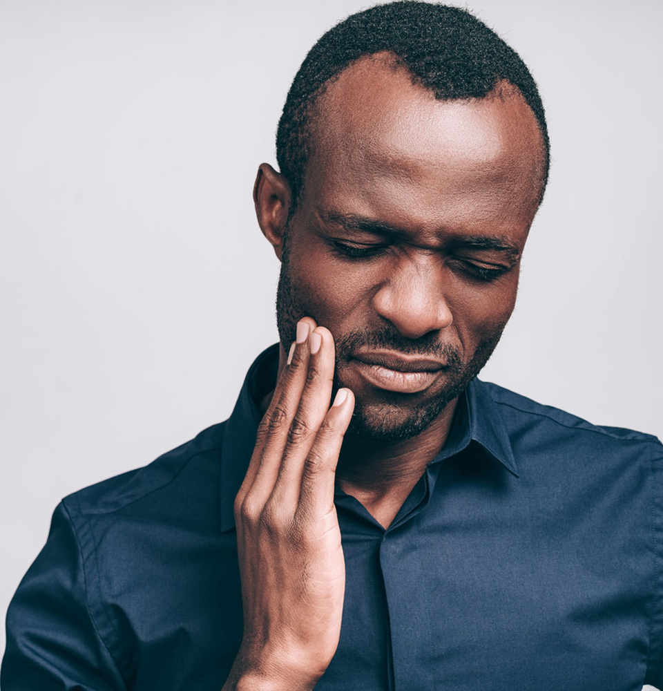 patient with tooth pain